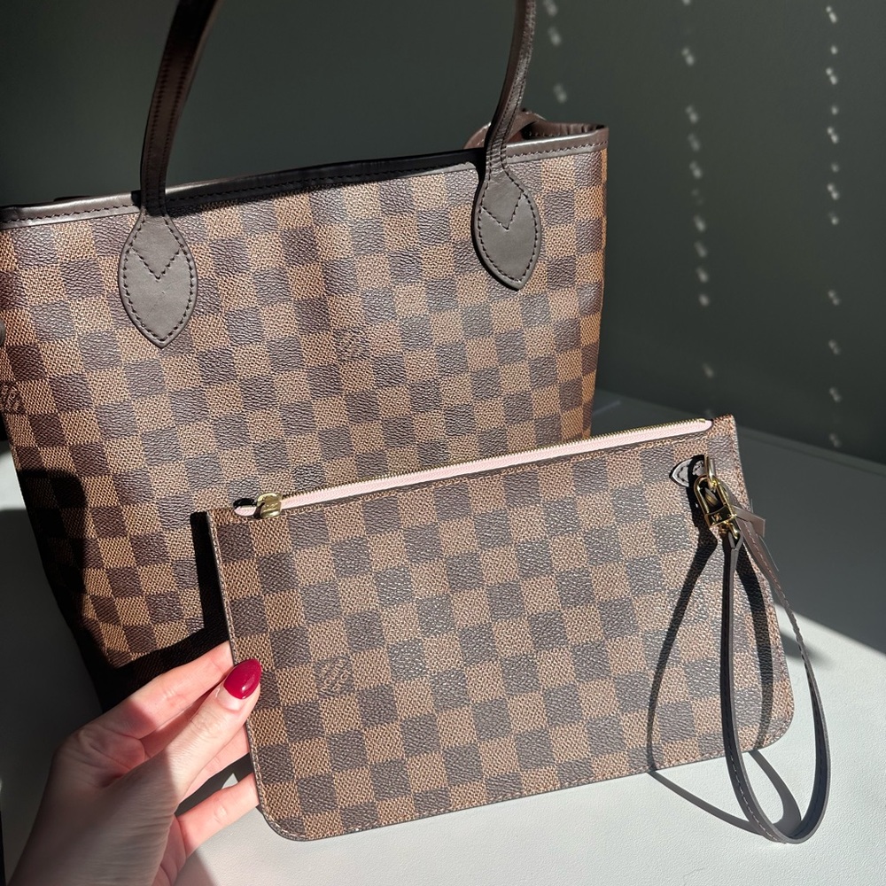Louis Vuitton Neverfull MM - Picture 2 of 9